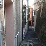 Casa Tra Il E Il Blu * Genova