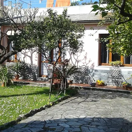 Casa Tra Il E Il Blu *